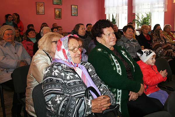 На пороге осень золотая: в Толочине состоялось мероприятие, посвященное Дню пожилых людей (+фото)