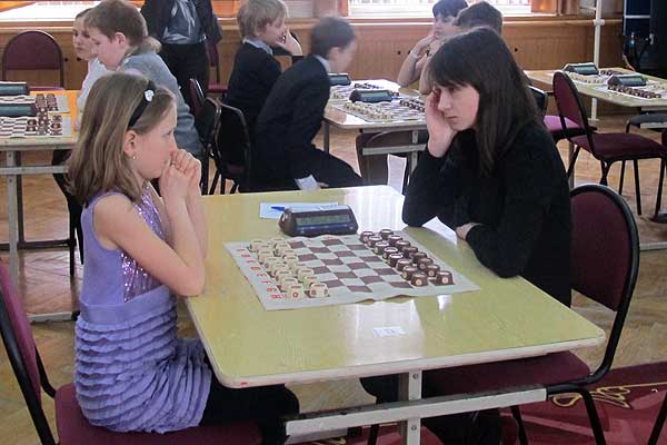 Среди шахматистов-школьников победила Екатерина Полубинская