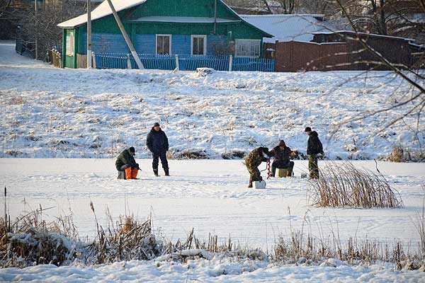 Любителям зимней рыбалки: на чаше весов улов или собственная жизнь