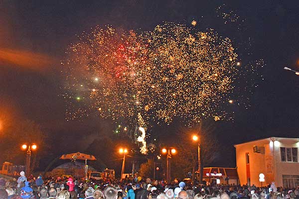 3 июля праздничные мероприятия в Толочине завершатся фейерверком