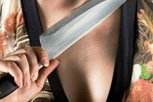 За вылитое спиртное жительница Толочинского района отомстила мужу с помощью ножа