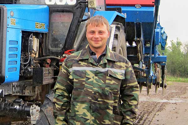 Молодой механизатор Алексей Демко нашел свое место в жизни