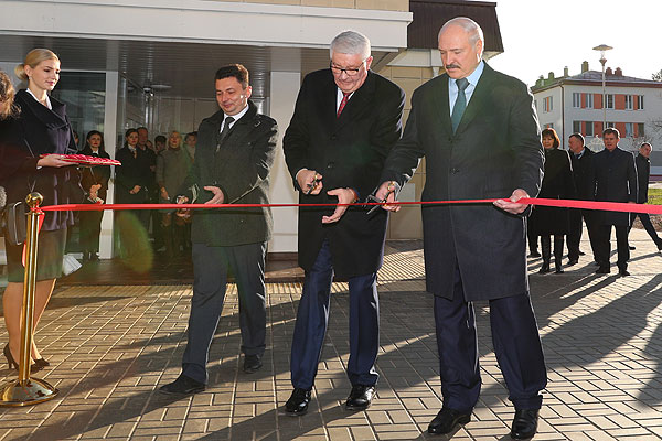 Тема недели: Лукашенко открыл пансионат в РНПЦ онкологии и медрадиологии