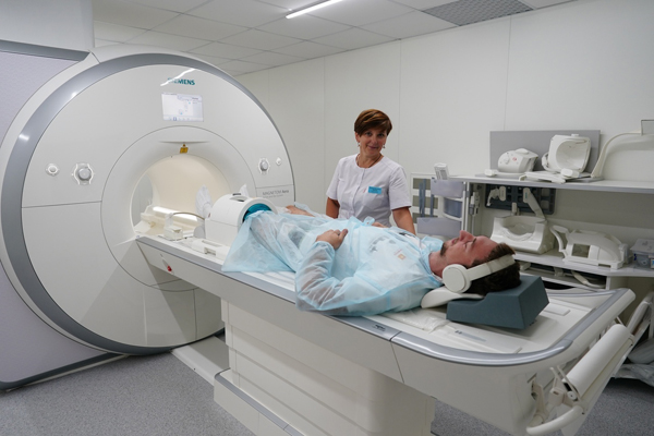 Медицинский центр «А Клиника» (г. Могилев) приглашает пройти МРТ-исследование на аппарате экспертного класса Siemens Magnetom Aera 1,5 Т