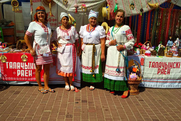 Толочинские рукодельницы отправились на «Славянский базар в Витебске»
