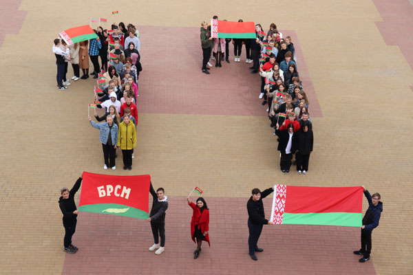 В Толочине состоялся фоточеллендж ко Дню народного единства