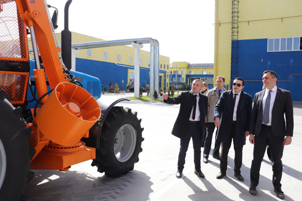 Председатель Витебского облисполкома посетил промышленные предприятия в Коханово