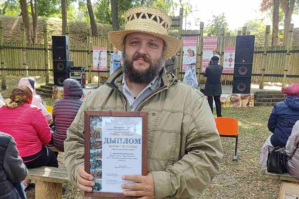 Дипломом третьей степени награждён толочинский мастер на конкурсе гончаров в Копыси