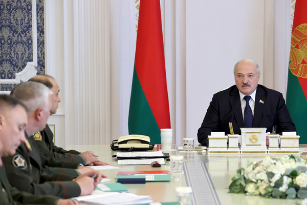 Тема недели: Лукашенко провел совещание по вопросам безопасности