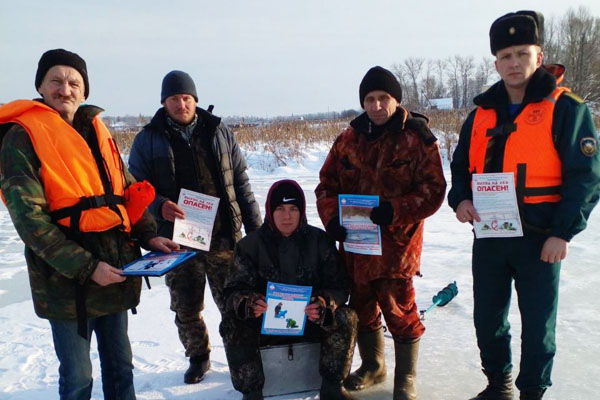 Рыбакам на толочинских водоёмах напомнили о безопасном поведении на льду (+фото)