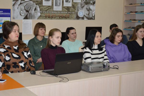 Участники автомарафона в честь 85-летия Витебской области посетили Толочин (+фото)