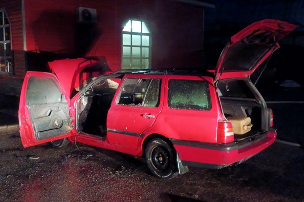 В Толочине предположительно из-за неисправной проводки загорелся легковой автомобиль
