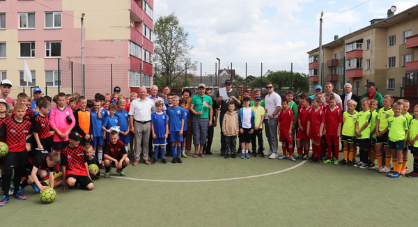 Праздник футбола для юных спортсменов: в Толочине состоялся турнир на призы Кондратьева (+фото)