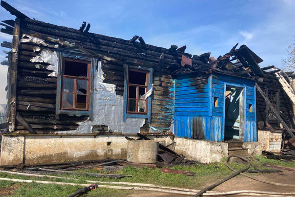 Складское помещение сгорело в Коханово (+фото, видео)