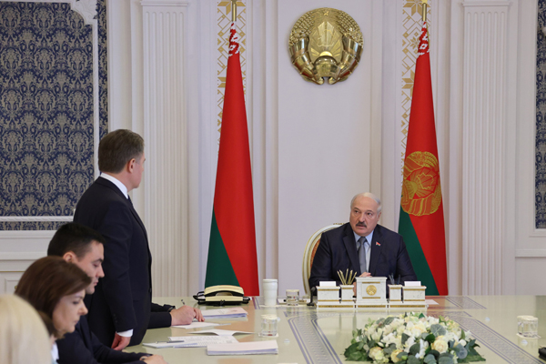 Тема недели: Лукашенко провел совещание по вопросам вступительной кампании