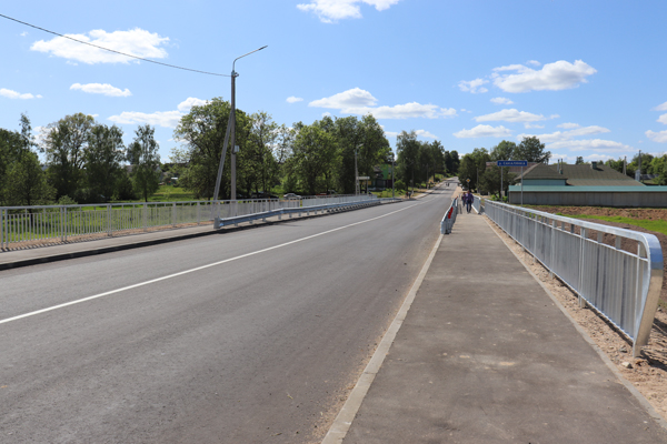 Новый мост в Коханово и красив, и удобен (+фото)