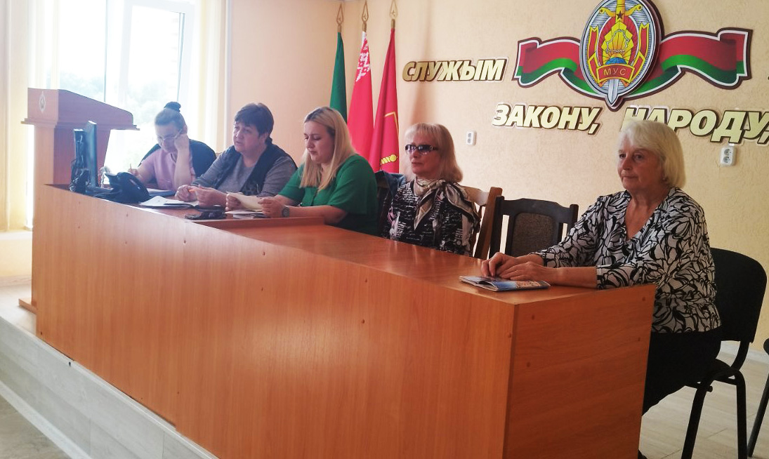 В Толочинском РОВД состоялось заседание комиссии по трудоустройству лиц, состоящих на учетах