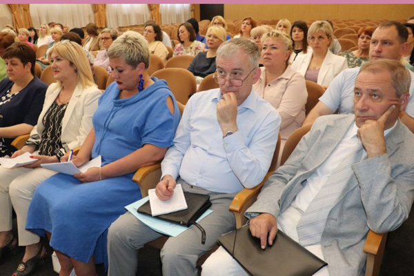 Заседание коллегии аппарата Уполномоченного по делам религий и национальностей проходит в Толочине