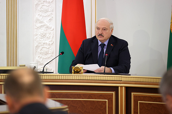 Тема недели: Лукашенко провел селектор по уборочной кампании