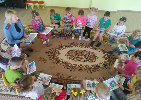 Встреча с сотрудником ГАИ прошла в детском саду №1 в Толочине