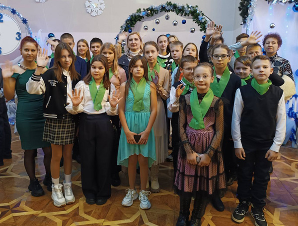 Школьники Толочинского района побывали на губернаторской елке