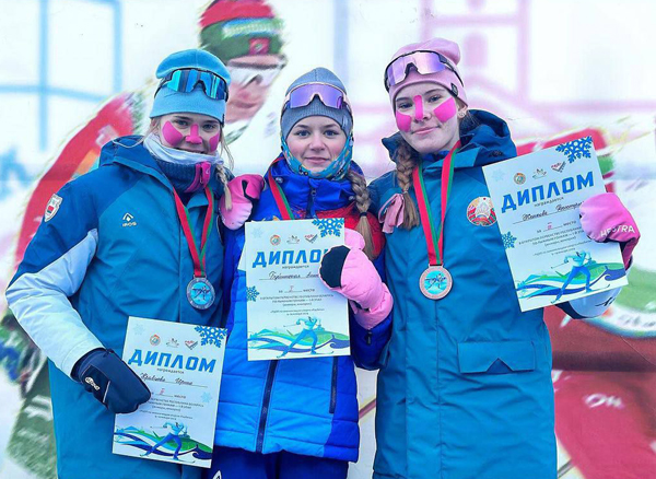 Толочинская лыжница Алина Буйницкая завоевала три золотые медали в открытом первенстве Беларуси по лыжным гонкам
