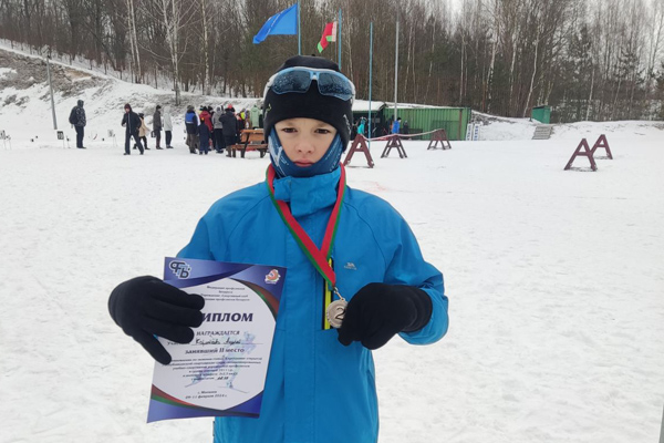 Юный лыжник из Коханово завоевал серебряную медаль на соревнованиях в Могилеве
